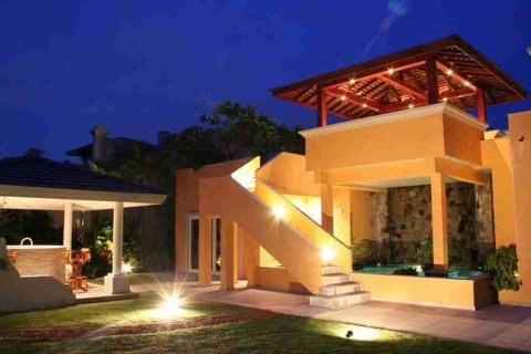 Casa de 3 dormitorios en Pattaya, Tailandia № 184146 - foto 4