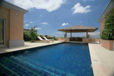 Casa de 3 dormitorios en Pattaya, Tailandia № 184146 - foto 6