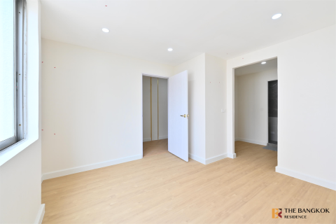 Condominio de 3 dormitorios en Bangkok, Tailandia № 184327 - foto 4