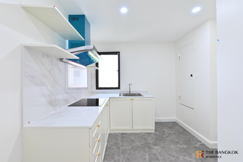 Condo in Bangkok, Thailand, 3 bedrooms  № 184327