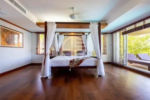 Chalet de 4 dormitorios en Patong, Tailandia № 190704 - foto 6