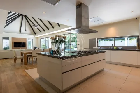 Chalet de 4 dormitorios en Phuket, Tailandia № 190706 - foto 7