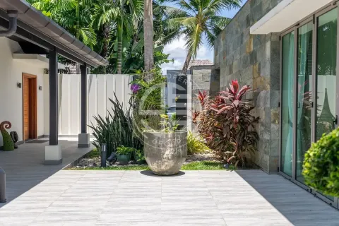 Chalet de 4 dormitorios en Phuket, Tailandia № 190706 - foto 18
