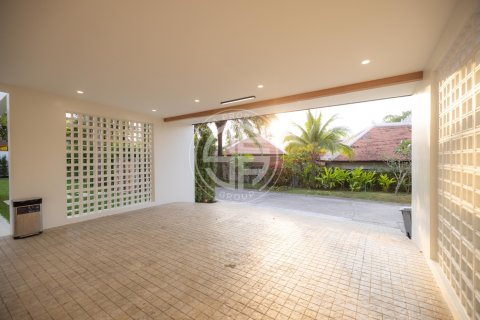 Chalet de 5 dormitorios en Phuket, Tailandia № 190709 - foto 16