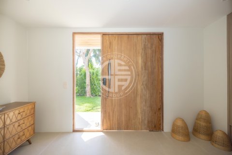 Chalet de 5 dormitorios en Phuket, Tailandia № 190709 - foto 4