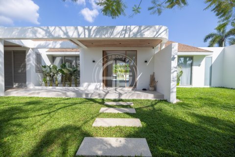 Chalet de 5 dormitorios en Phuket, Tailandia № 190709 - foto 3