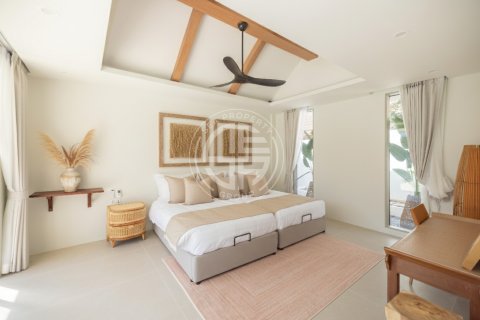Chalet de 5 dormitorios en Phuket, Tailandia № 190709 - foto 11