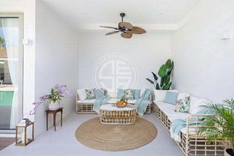 Chalet de 5 dormitorios en Phuket, Tailandia № 190709 - foto 15