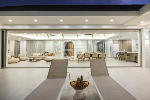 Chalet de 5 dormitorios en Phuket, Tailandia № 190709 - foto 17