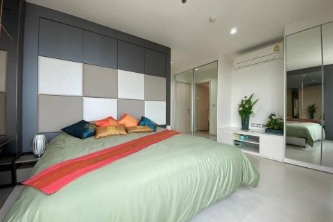 Condominio de 2 dormitorios en Watthana, Bangkok, Tailandia № 133683 - foto 17