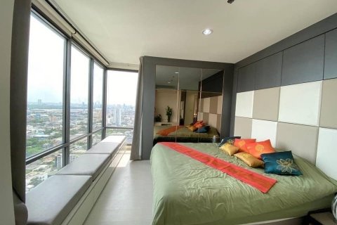 Condominio de 2 dormitorios en Watthana, Bangkok, Tailandia № 133683 - foto 14