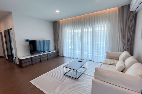 Chalet de 5 dormitorios en Bang Phli Yai, Tailandia № 133682 - foto 6