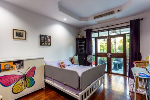 Chalet de 4 dormitorios en Hua Hin, Tailandia № 205708 - foto 30