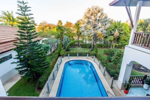 Chalet de 4 dormitorios en Hua Hin, Tailandia № 205708 - foto 20
