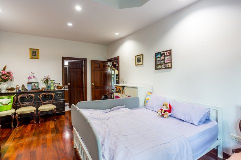 Chalet de 4 dormitorios en Hua Hin, Tailandia № 205708 - foto 29