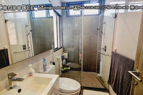 Condo in Phra Khanong, Bangkok, Thailand, 2 bedrooms № 201053 - photo 3