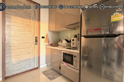 Condo in Phra Khanong, Bangkok, Thailand, 2 bedrooms № 201053 - photo 13
