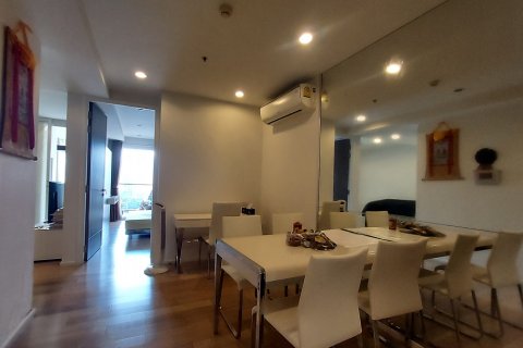 Condo à Watthana, Bangkok, Thaïlande, 2 chambres № 201054 - photo 9