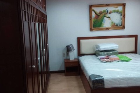 Condominio de 2 dormitorios en Watthana, Bangkok, Tailandia № 200641 - foto 3
