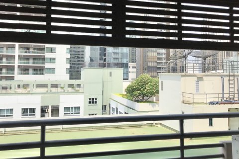 Condominio de 2 dormitorios en Watthana, Bangkok, Tailandia № 200641 - foto 16