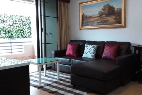 Condominio de 2 dormitorios en Watthana, Bangkok, Tailandia № 200641 - foto 7