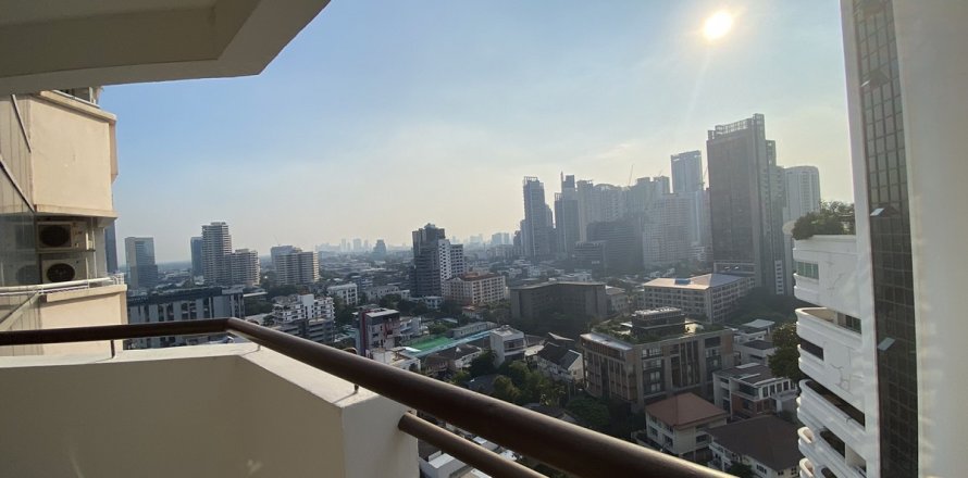 Condominio de 2 dormitorios en Watthana, Bangkok, Tailandia № 200638