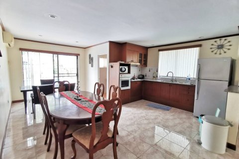 Chalet de 2 dormitorios en Hua Hin, Tailandia № 167786 - foto 19