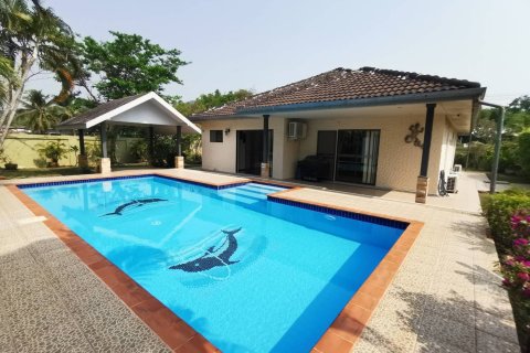Chalet de 2 dormitorios en Hua Hin, Tailandia № 167786 - foto 6