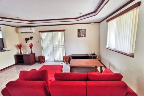Chalet de 2 dormitorios en Hua Hin, Tailandia № 167786 - foto 15