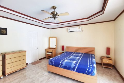 Chalet de 2 dormitorios en Hua Hin, Tailandia № 167786 - foto 10