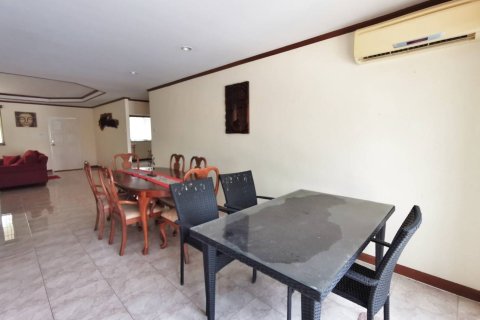 Chalet de 2 dormitorios en Hua Hin, Tailandia № 167786 - foto 21