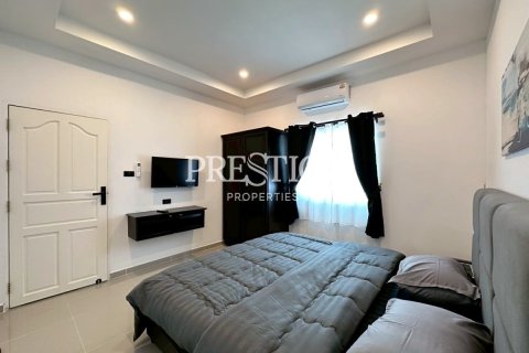 Casa de 6 dormitorios en Pattaya, Tailandia № 233799 - foto 19