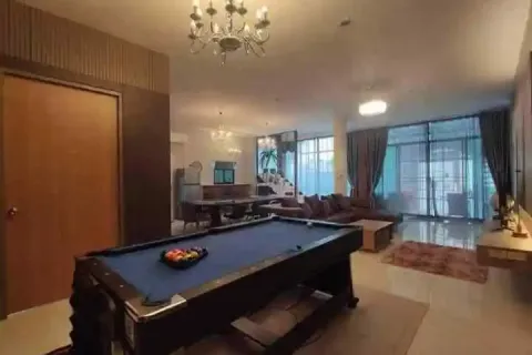 Casa de 5 dormitorios en Chiang Mai, Tailandia № 162823 - foto 10