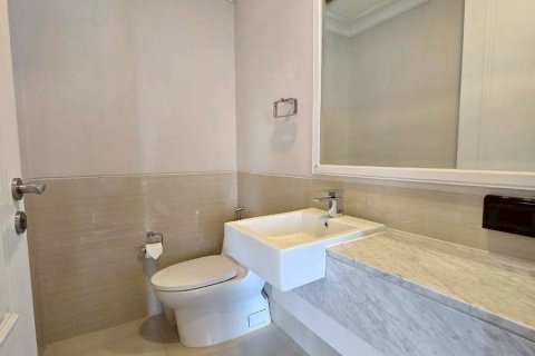 Condo in Watthana, Bangkok, Thailand, 4 bedrooms № 171981 - photo 17