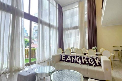 Condo in Watthana, Bangkok, Thailand, 4 bedrooms № 171981 - photo 5