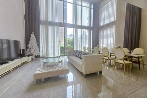 Condo in Watthana, Bangkok, Thailand, 4 bedrooms № 171981 - photo 12