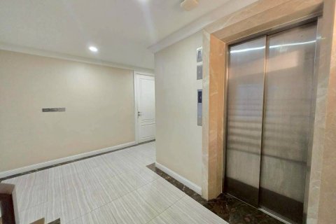 Condo in Watthana, Bangkok, Thailand, 4 bedrooms № 171981 - photo 6