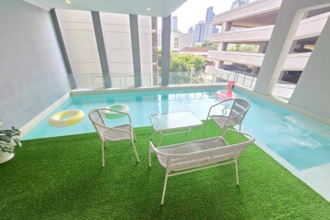 Condo in Watthana, Bangkok, Thailand, 4 bedrooms № 171981 - photo 27