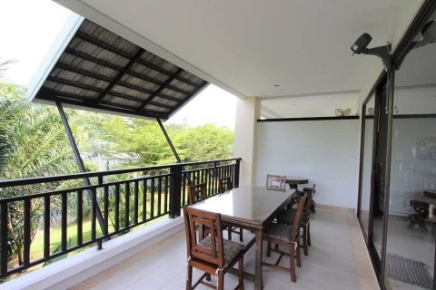 Condominio de 3 dormitorios en Pattaya, Tailandia № 164437 - foto 5
