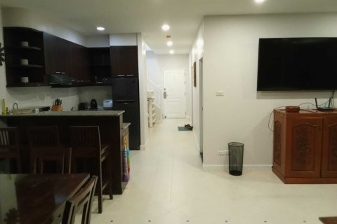 Condominio de 3 dormitorios en Pattaya, Tailandia № 164437 - foto 4