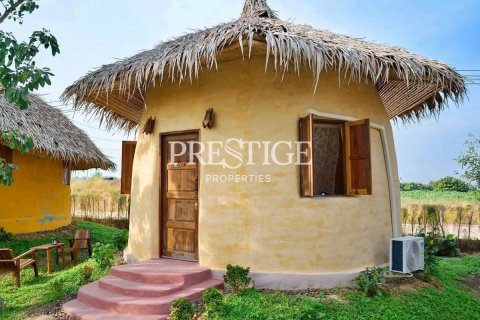 Commercial property in Pattaya, Thailand 509 sq.m. № 198198 - photo 11