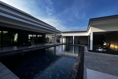 Casa de 3 dormitorios en Hua Hin, Tailandia № 180964 - foto 15