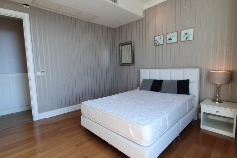 Condominio de 4 dormitorios en Bangkok, Tailandia № 180961 - foto 16