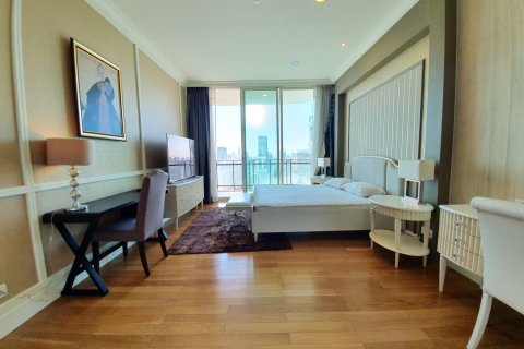 Condominio de 4 dormitorios en Bangkok, Tailandia № 180961 - foto 10