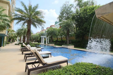 Condominio de 4 dormitorios en Bangkok, Tailandia № 180961 - foto 27