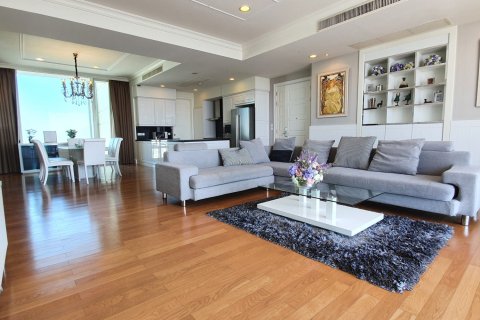Condominio de 4 dormitorios en Bangkok, Tailandia № 180961 - foto 2