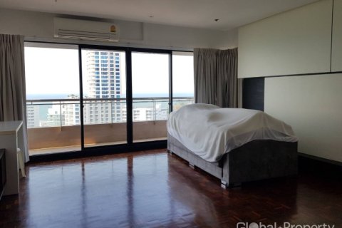 Condominio de 3 dormitorios en Pattaya, Tailandia № 163978 - foto 22