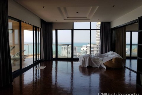 Condominio de 3 dormitorios en Pattaya, Tailandia № 163978 - foto 11