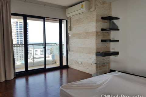 Condominio de 3 dormitorios en Pattaya, Tailandia № 163978 - foto 19