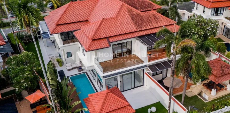 Casa de 3 dormitorios en Phuket, Tailandia № 209608